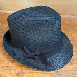 Straw fedora with ribbon